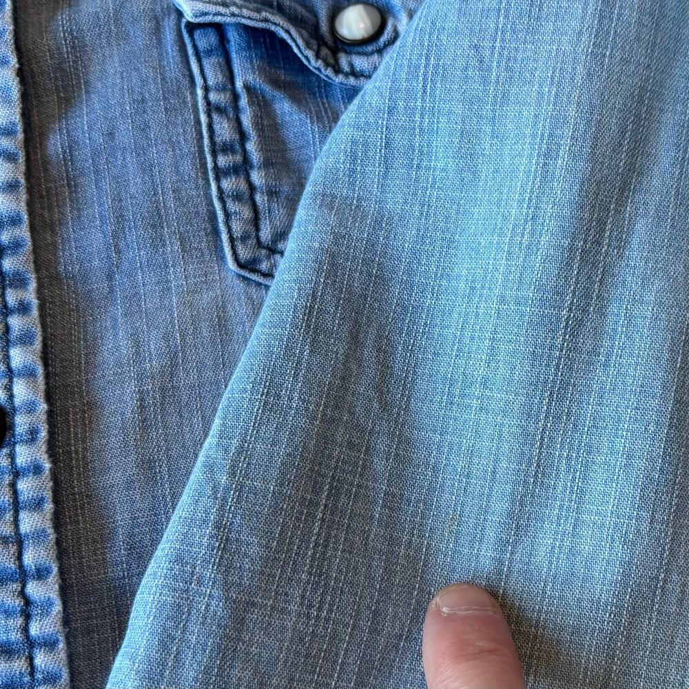 American Eagle Y2K Western Denim Shirt Pearl Snaps Chambray Blue Women’s Small - Picture 8 of 10